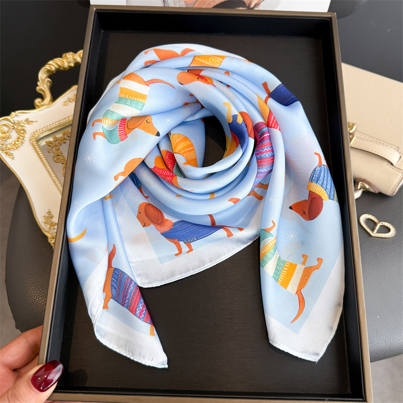 Foulard carré élégant en soie  - Dog Bandana Scarf avis et prix